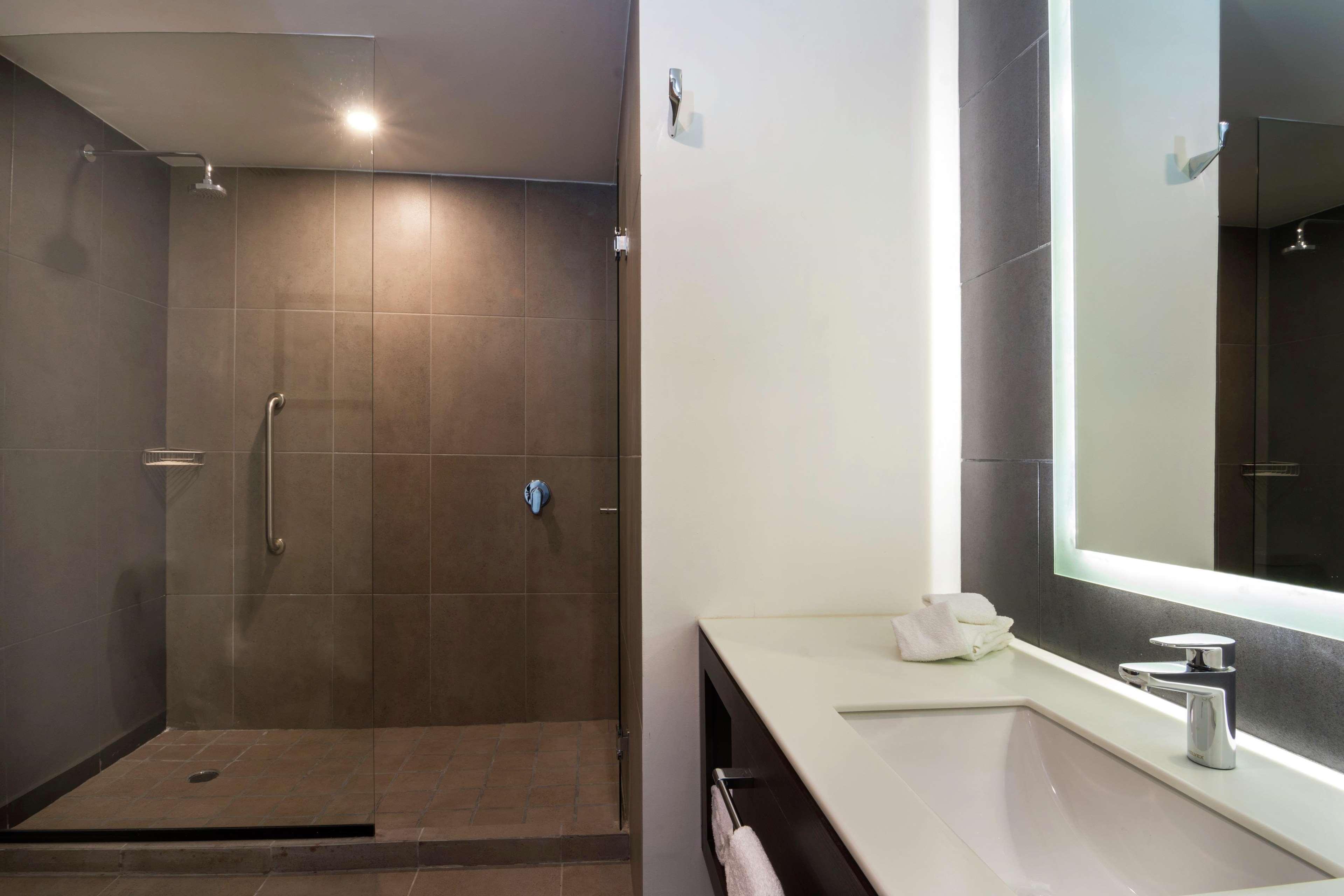 Hampton Inn And Suites San Luis Potosi Slp Εξωτερικό φωτογραφία