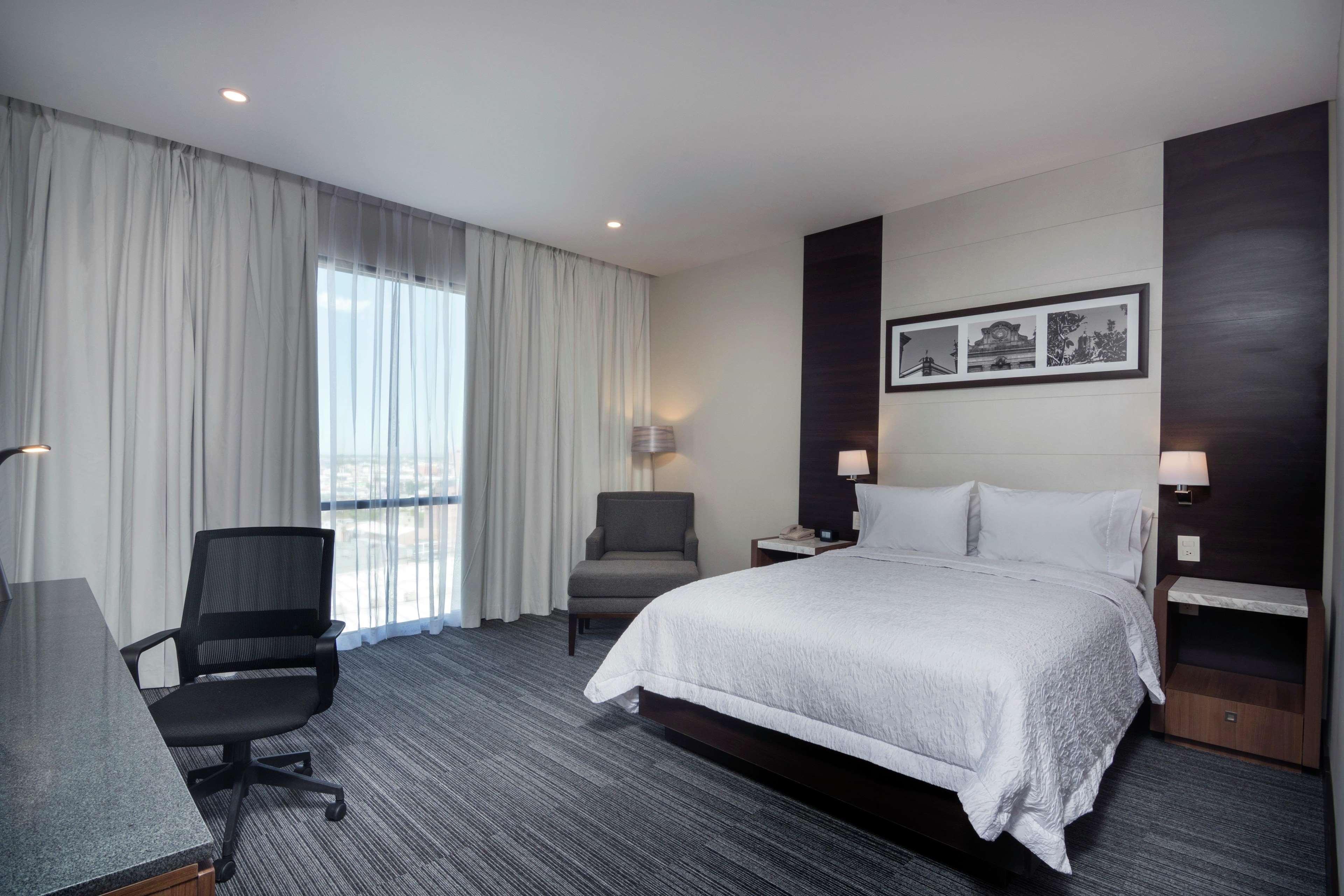 Hampton Inn And Suites San Luis Potosi Slp Εξωτερικό φωτογραφία